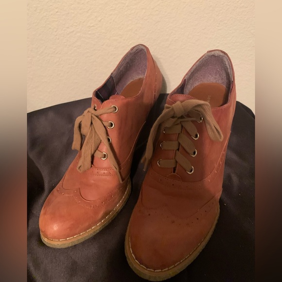 Tommy Hilfiger Wedge Shoes - Picture 2 of 3